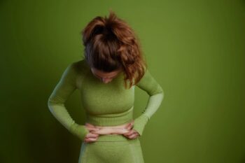 ビール腹　ぽっこりお腹　女性